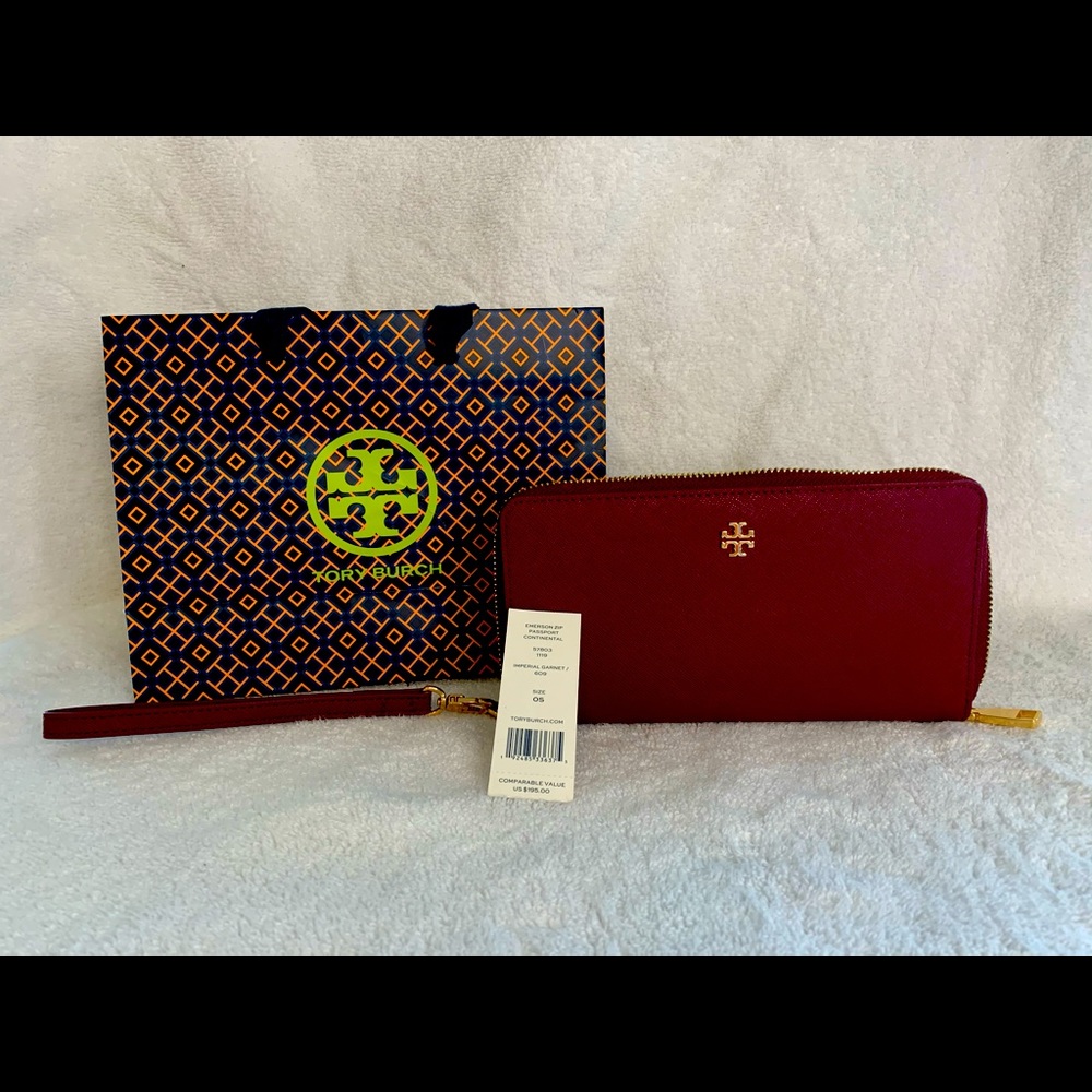 Tory Burch Zippy Wallet/Wristlet